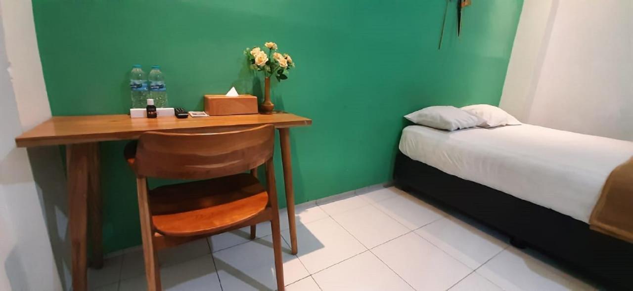 The Cabin Tugu Hostel 요그야카르타 외부 사진